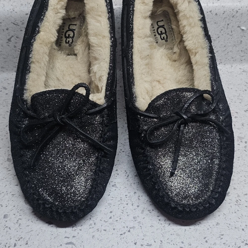 Ugg Girls glitter moccasin size 3